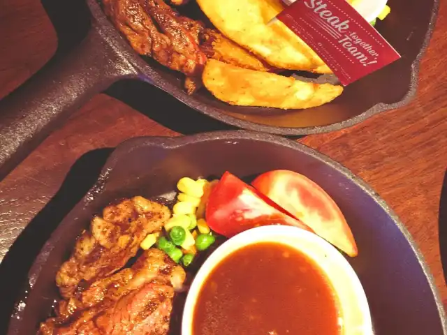 Gambar Makanan Steak Hotel By Holycow! TKP Gandaria City 4