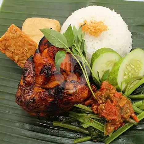 Gambar Makanan Nasi Tempong & Ayam Bakar Daryana 2