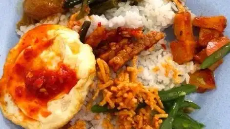 Khairunnisa Nasi Gurih Nasi Goreng Lele Bebek Ayam Penyet Gado Gado, Sekip