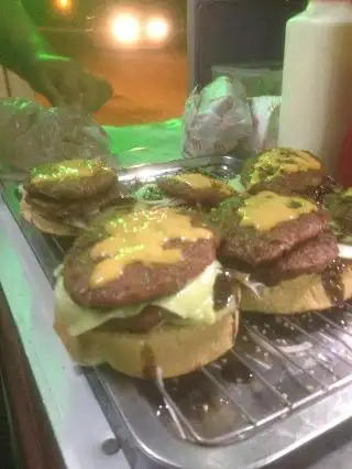 Faizal burger kubu gajah