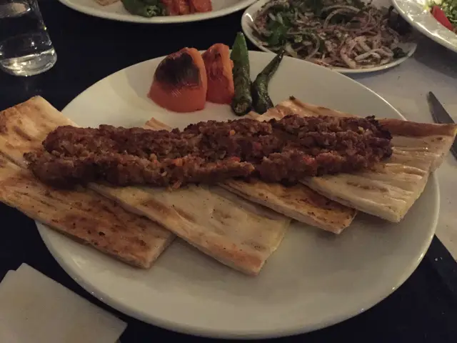 Harbi Adana Kebap & kaburga'nin yemek ve ambiyans fotoğrafları 77