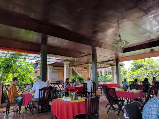 Gambar Makanan Petanu River Restaurant 13