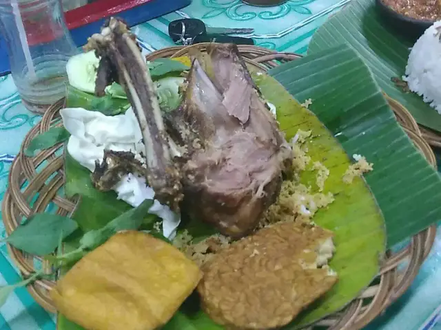 Gambar Makanan Bebek Bu Puji 8