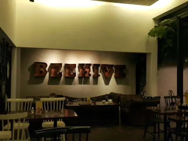 Gambar Makanan Beehive Cafe & Eatery 11