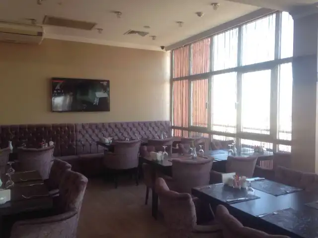 Roof & Teras Restorant - Tüfad Prestige Hotel'nin yemek ve ambiyans fotoğrafları 4