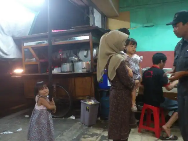 Gambar Makanan Soto Ayam Ceker Surabaya 10