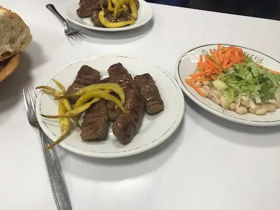 Tarihi Özkan Köftecisi'nin yemek ve ambiyans fotoğrafları 5