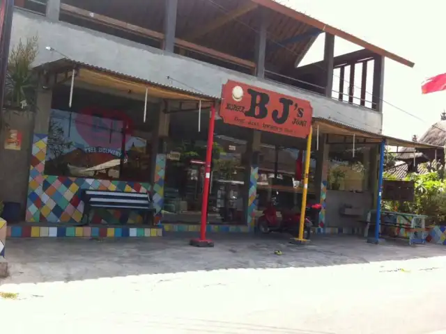 Gambar Makanan BJ's Burger Joint 5