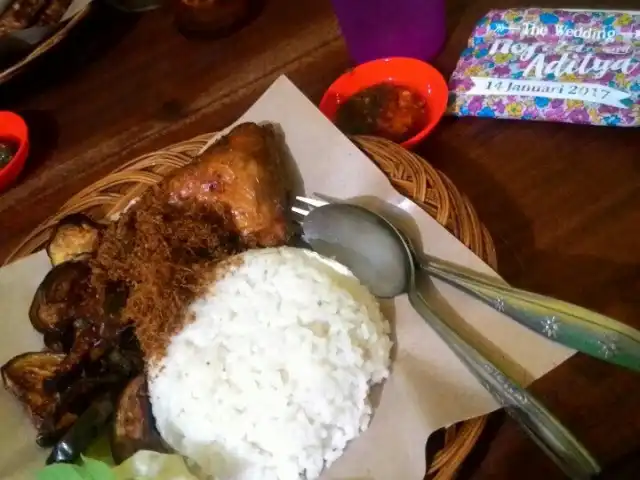 Gambar Makanan Ayam Rempah & Bebek Goreng Pak Roso 2