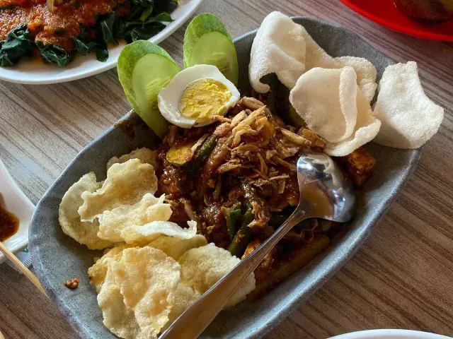 Gambar Makanan Bakoel Karasa 7