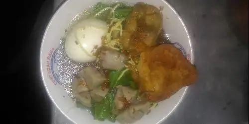 Bakso Gangsar Putra Blitar, Legian