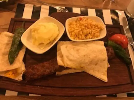 Kuzine Cafe & Restaurant'nin yemek ve ambiyans fotoğrafları 26