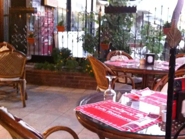 İranian Perspolis Cafe Restaurant'nin yemek ve ambiyans fotoğrafları 8
