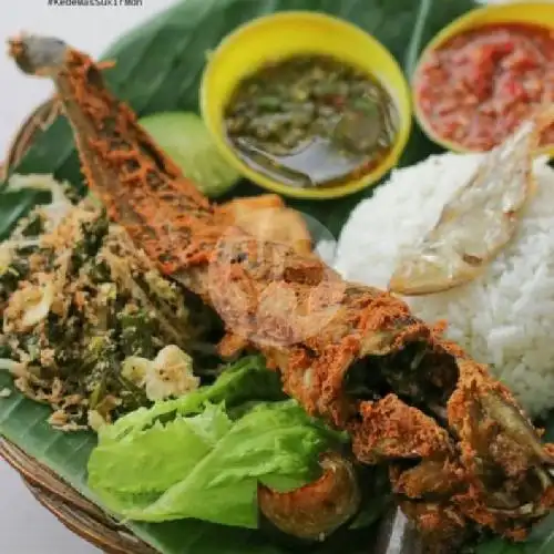 Gambar Makanan Ayam Penyet Dan Pecel Lele Mbak Yana, Jln Brigjen Katamso No 241 8