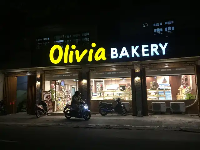 Olivia Cake And Bakery