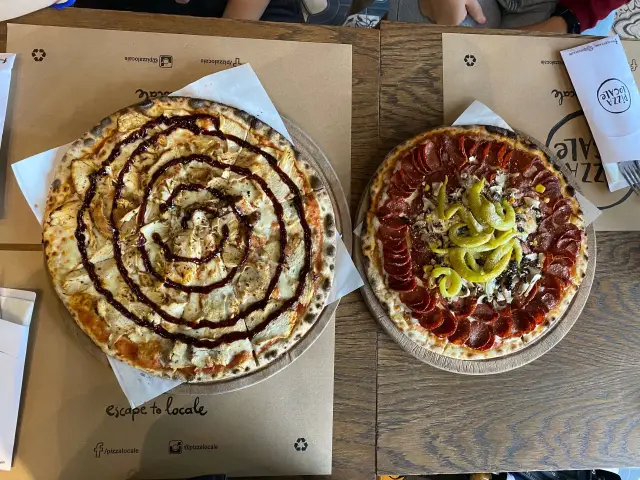 Pizza Locale'nin yemek ve ambiyans fotoğrafları 26