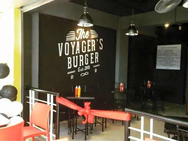 The Voyager's Burger Food Photo 2
