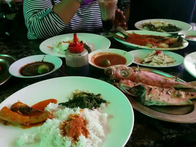 Stesen Ikan Bakar Restoran Sempelang Sinsuran Food Photo 5