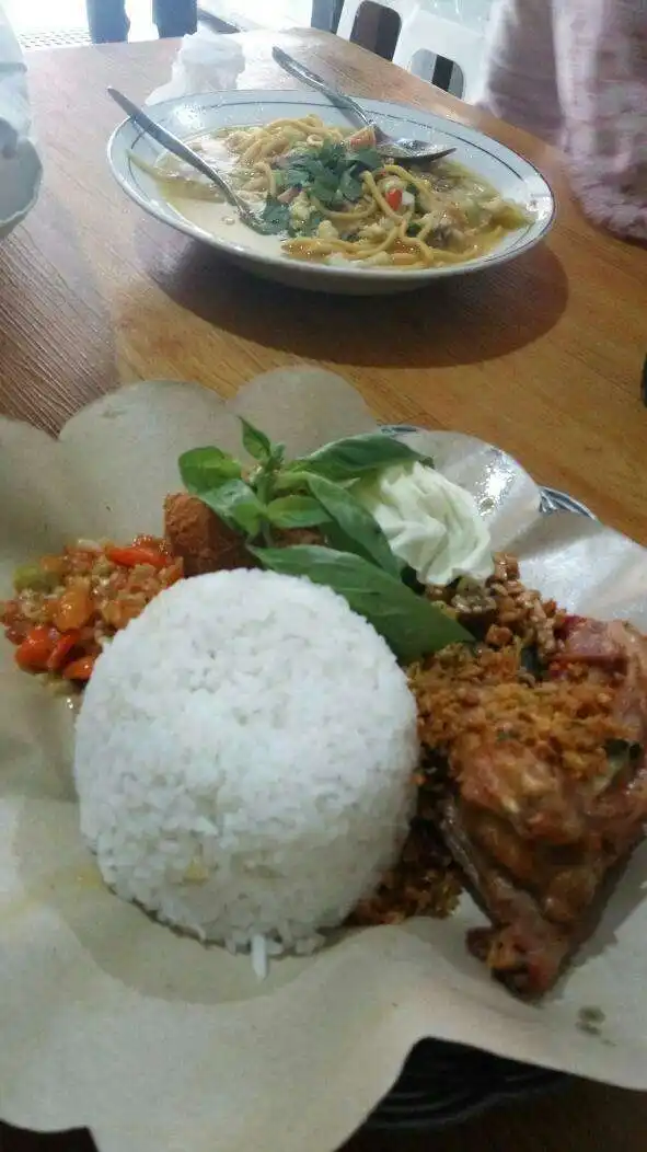 Gambar Makanan Ayam Penyet Surabaya 9