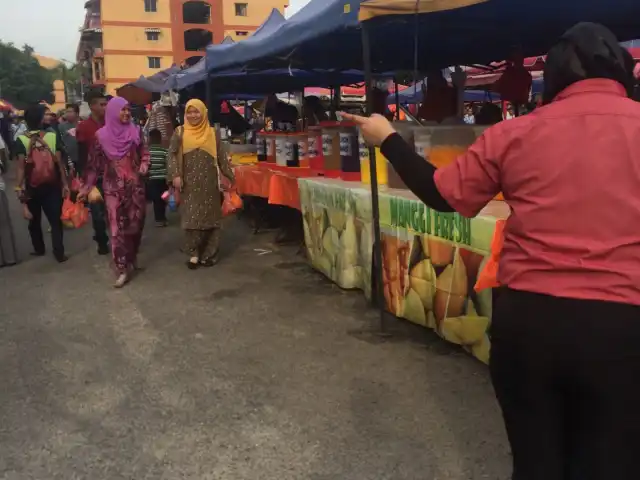 Bazaar Ramadhan Depan Kepala Singa Sunway Food Photo 1