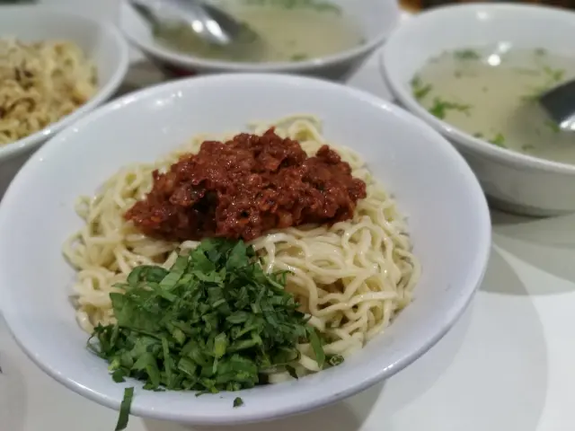 Gambar Makanan Mie Lezat Khas Bandung (Gang Luna) 10