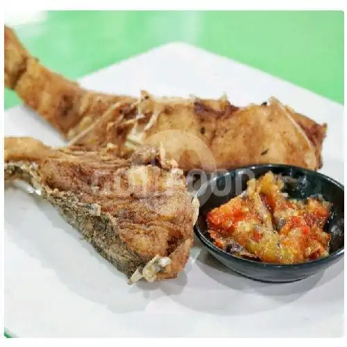 Gambar Makanan Sup Kepala Ikan Damena, Cok Agung Tresna 9