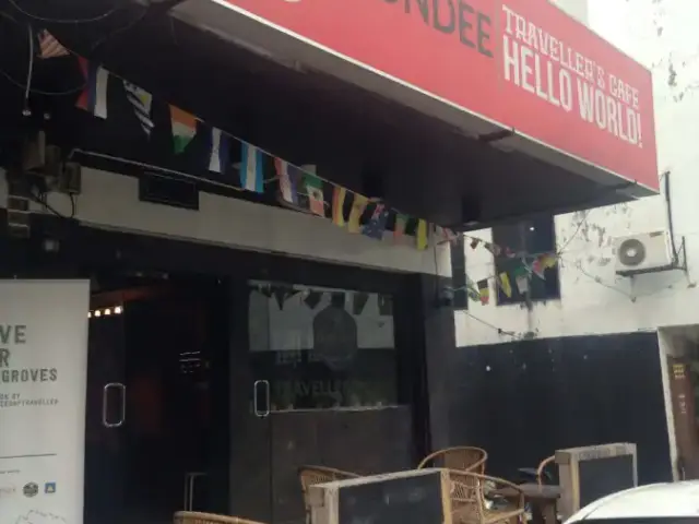 Bondee Traveller's Cafe