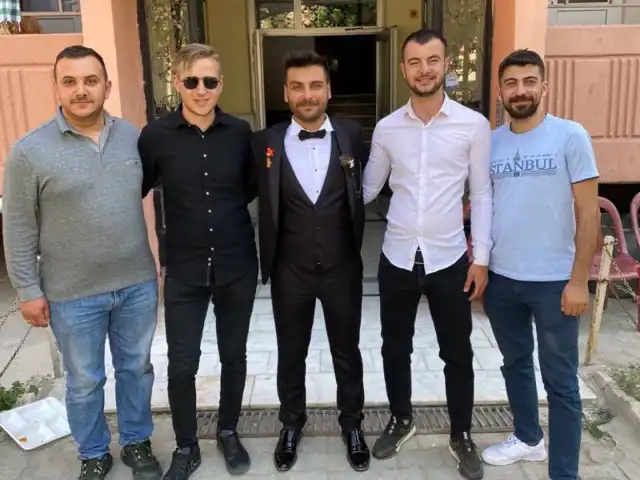 Emir Sultan Unlu Mamülleri'nin yemek ve ambiyans fotoğrafları 2