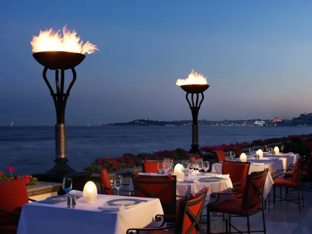 Aqua Restaurant - Four Seasons Hotel Bosphorus'nin yemek ve ambiyans fotoğrafları 18