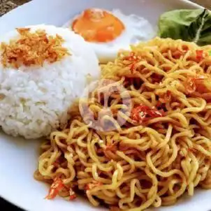 Gambar Makanan Rujak Jambu Kristal/Mie Pedas Bakso Bunda Lusi, Sukajadi 9