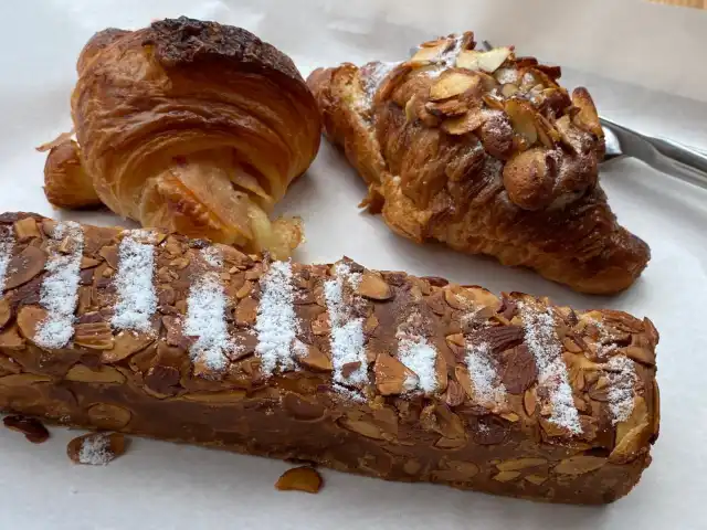 Croisserie Artisan Bakery Food Photo 7