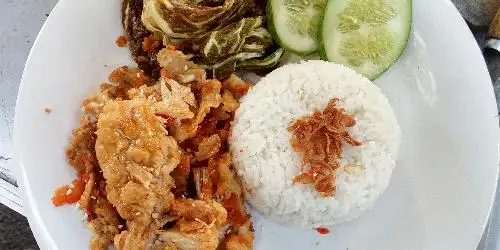 Special Ayam Geprek Extra Large, Jl Pesapen Kali