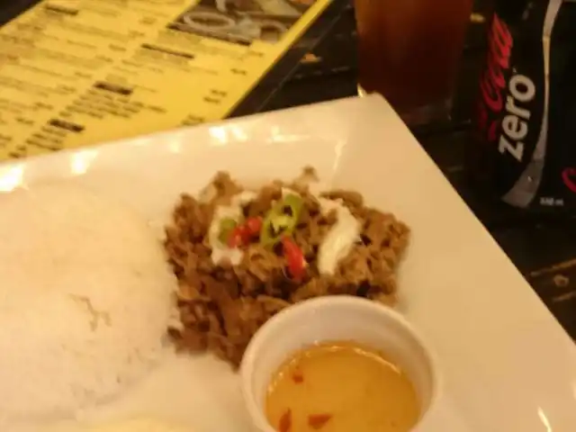 Concho's Home of Sisig Goodness Food Photo 13