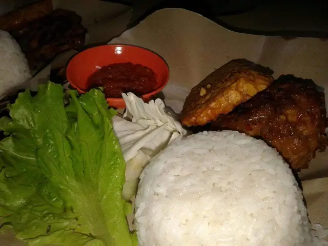 Gambar Makanan Ayam Bakar Madu Jolali 6