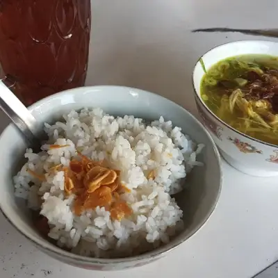 Soto Ayam Asli Kudus Pak Denuh