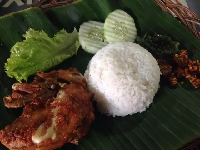 Gambar Makanan Ayam Goreng Lombok Ijo 2