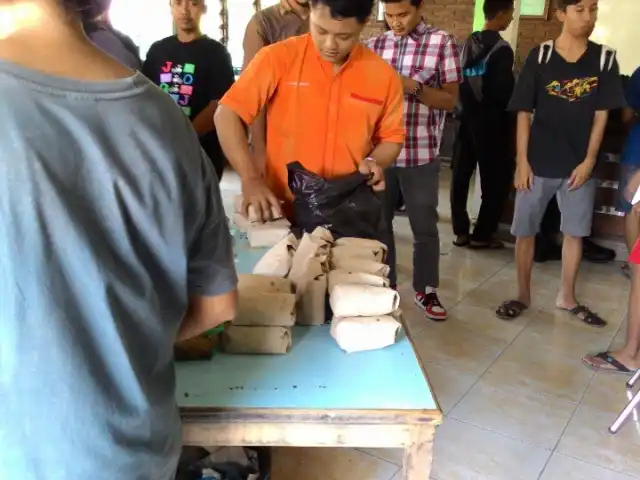 Gambar Makanan RM Padang Giwangan 9