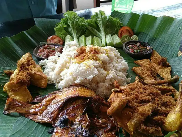 Gambar Makanan Ayam Penyet Special Ibu Yani 14