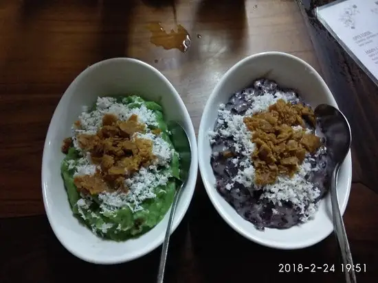 Gambar Makanan Warung Made Busana Bali 5