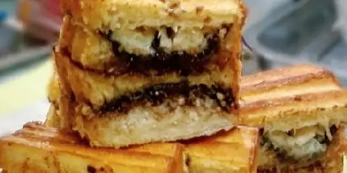 MARTABAK ROTI BAKAR CURUG