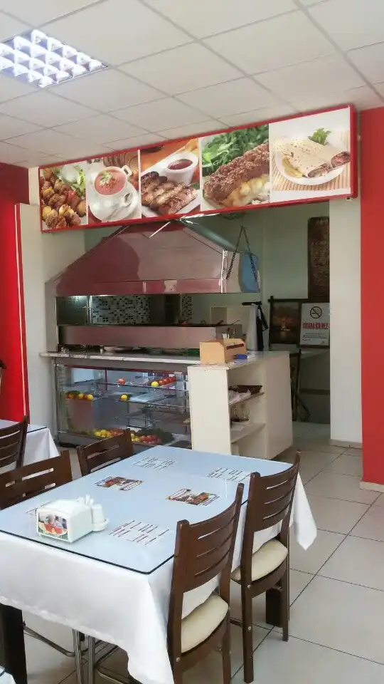 Kırmızzı Restoran'nin yemek ve ambiyans fotoğrafları 14