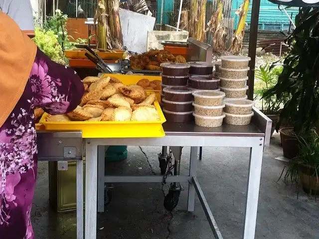 Makcik Ina Karipap Food Photo 2