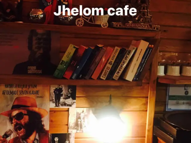 Jhelom Coffee & Waffle House'nin yemek ve ambiyans fotoğrafları 2