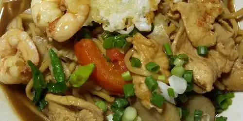 Ling Ce San Kwetiau Goreng Seafood, Komplek Cemara Asri