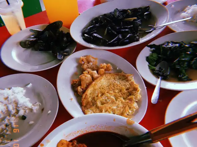 Asam Pedas Kampung Sungai Melayu Food Photo 10