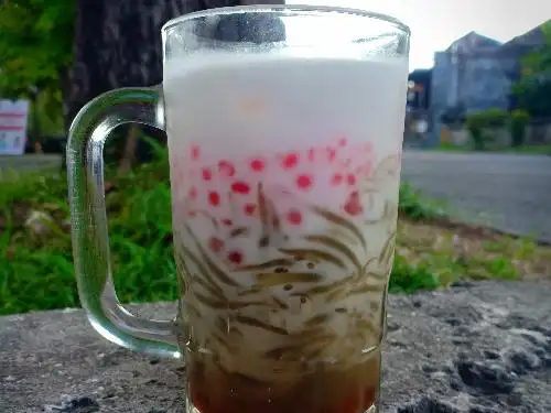 Es Cendol Daluman Bandung, Cokroaminoto, Ubung Kaja, Denpasar Utara