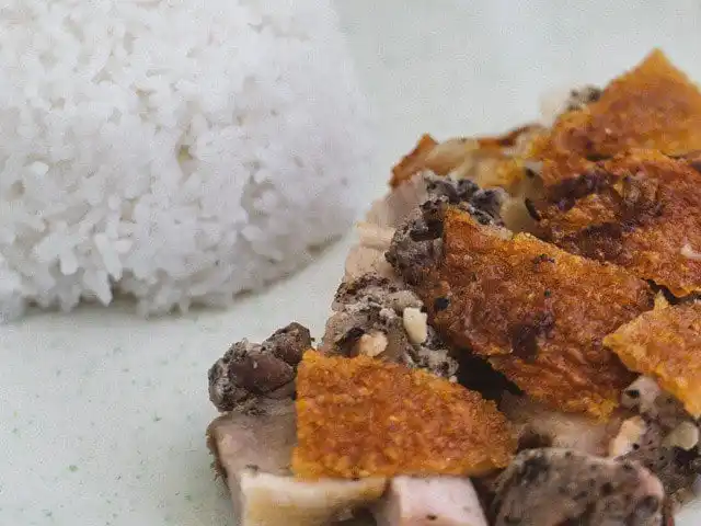 Tatang's Boneless Cebu Lechon Food Photo 3