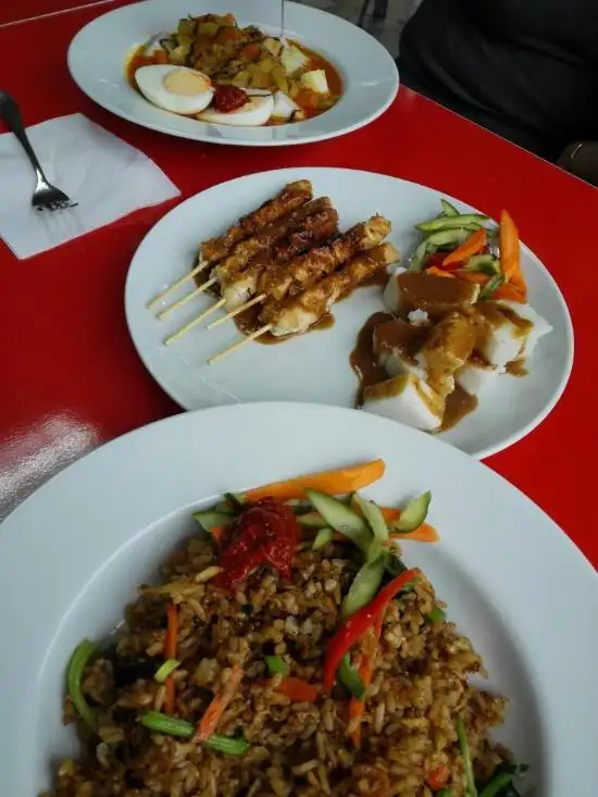 Warung Nusantara Indonesian Restaurant'nin yemek ve ambiyans fotoğrafları 17