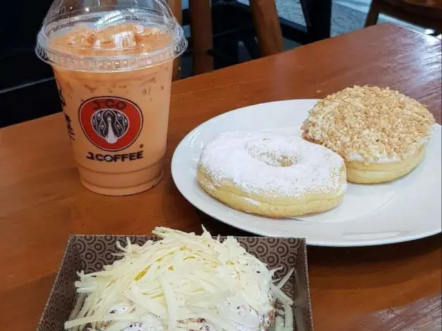 J.CO Donuts & Coffee