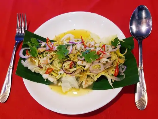 Crown Thai Food Photo 2